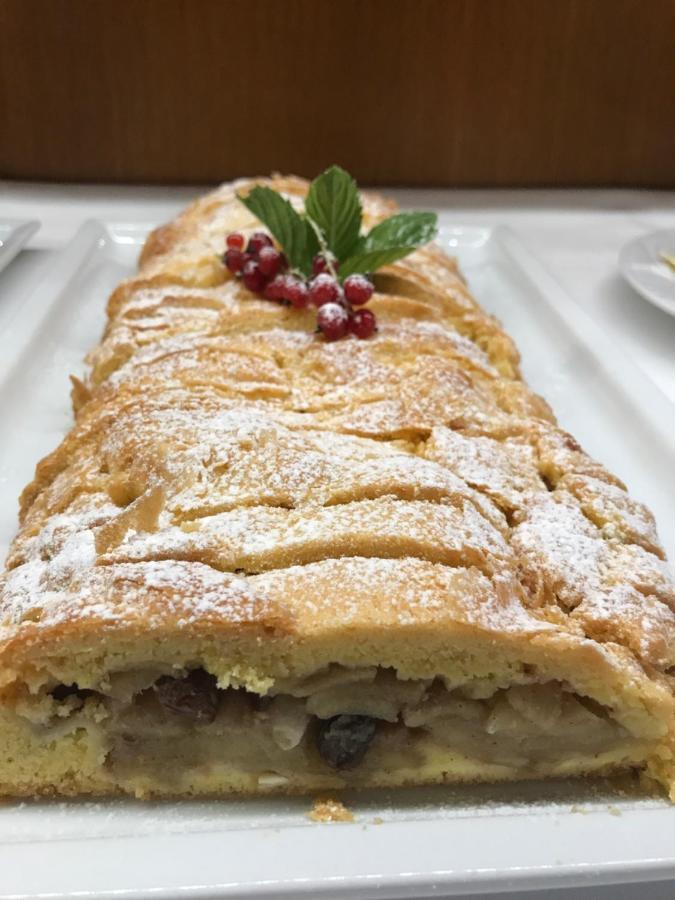 Garni La Vara Корвара ин Бадия Екстериор снимка